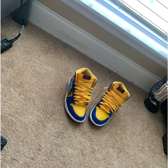2023
Wmns Air Jordan 1 Retro High OG 'Reverse Laney' - Picture 5 of 6